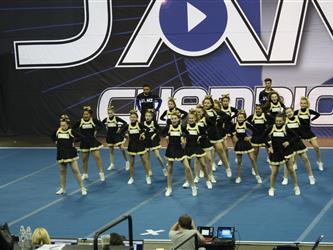 cheer team at competition